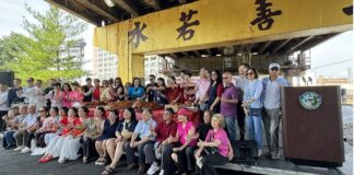 Mark Su Attends Chicago Chinatown Summer Picnic, Meets with Community Members